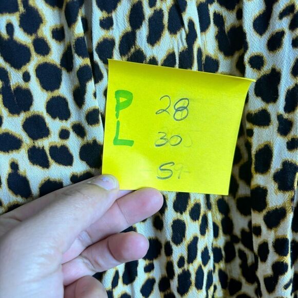 Torrid Womens Rayon Crepe Tie Flutter Sleeve Peasant Cheetah Print Top PLUS 3 - Picture 8 of 8